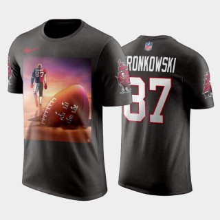 Men's Rob Gronkowski Buccaneers Black Thanks For Everything Player Graphic T-Shirt